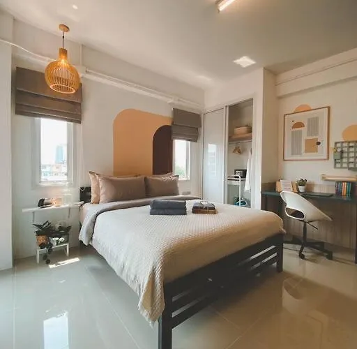 The Giftown Bangkok, Talat Phlu Bangkok